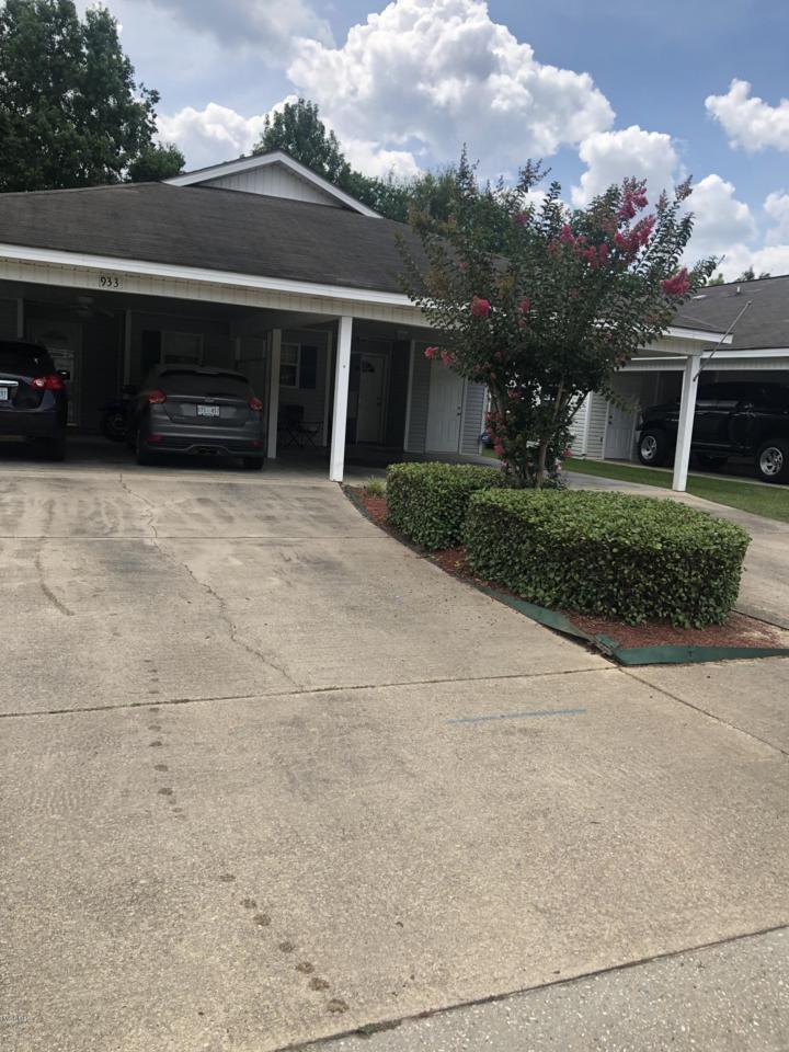 933 Greystone Dr - Photo 1