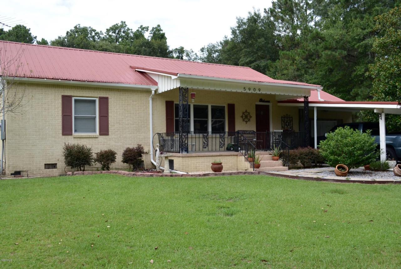 5909 Pinecrest Dr - Photo 1