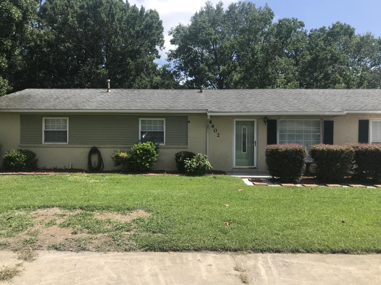 4402 Twin Oaks Ave - Photo 1