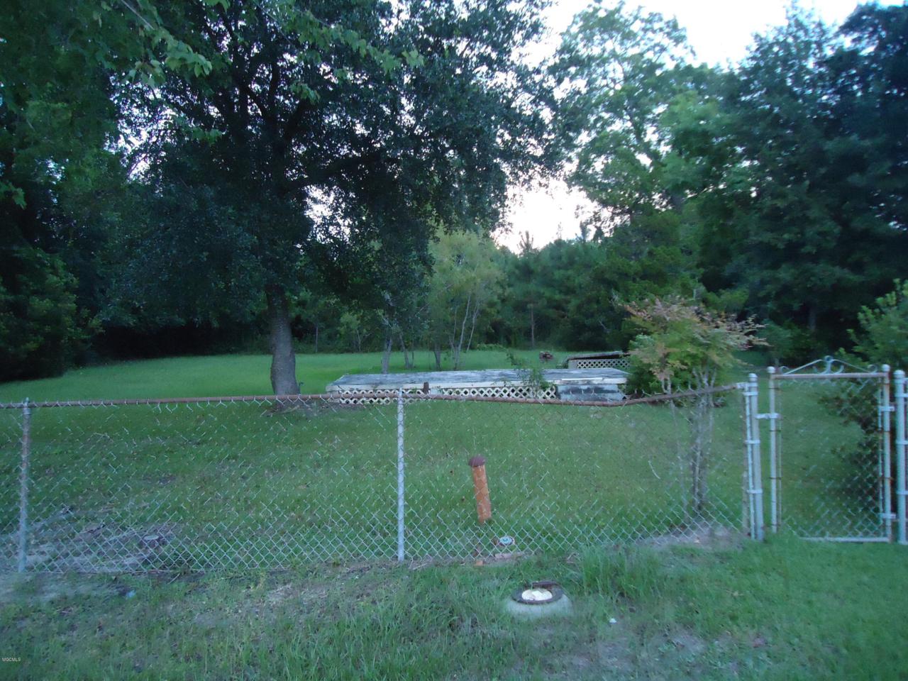 394 Church Ave - Photo 1