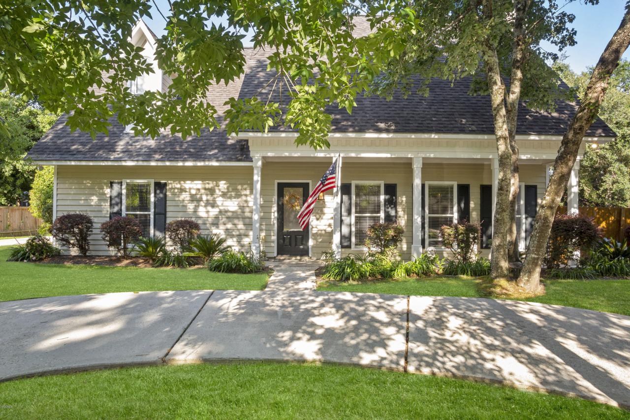 225 Boggs Cir - Photo 1