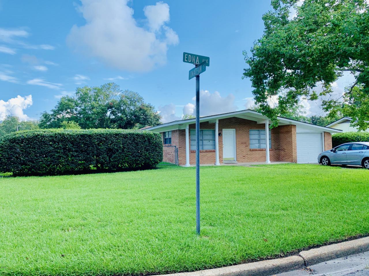 4211 Edna Ave - Photo 1