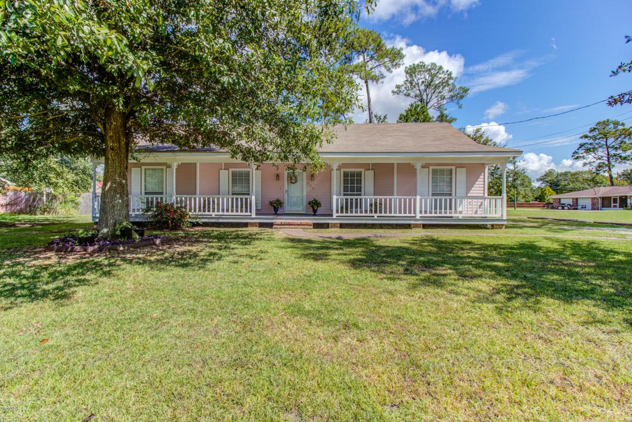 209 Victoria St - Photo 1