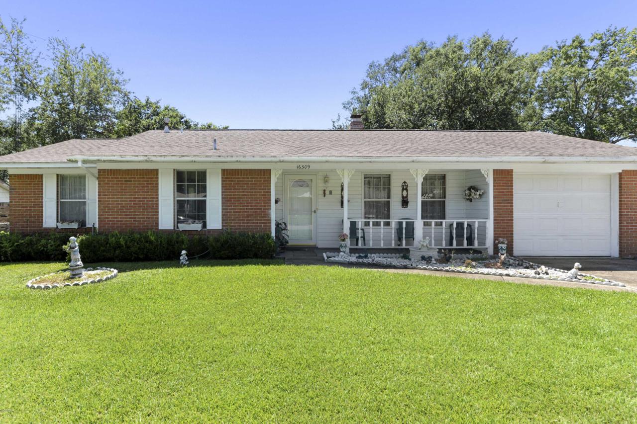 16309 Trenton Dr - Photo 1