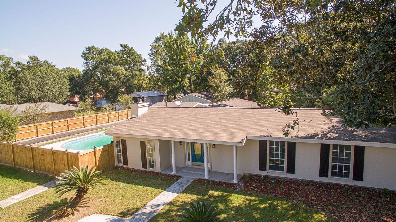 212 Clower Ave - Photo 1