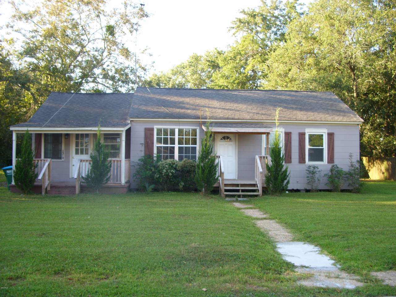 1210 Live Oak Ave - Photo 1