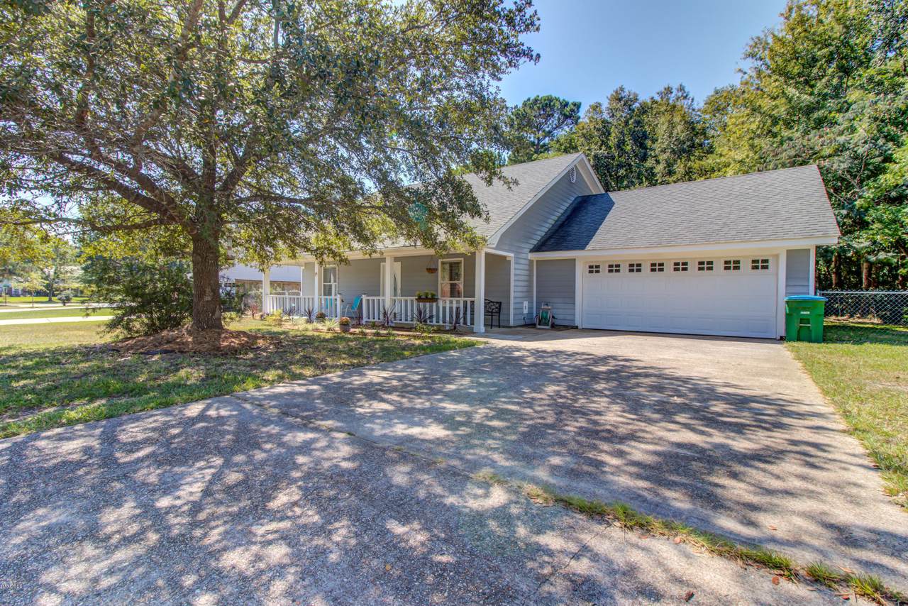 1613 Westgate Pkwy - Photo 1