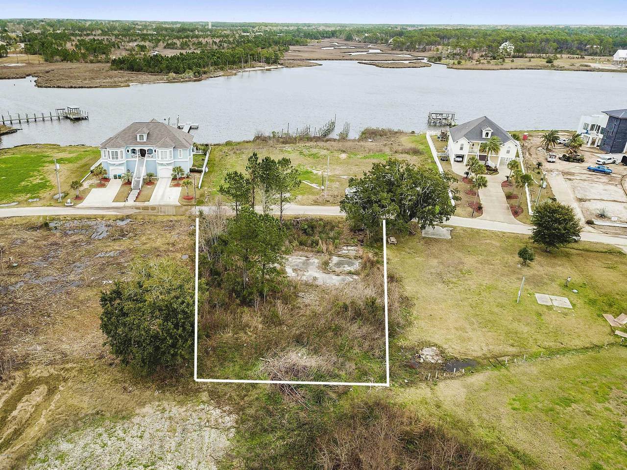 15605 Joan D'arc Cir - Photo 1 15605 Joan D'arc Cir - Photo 1