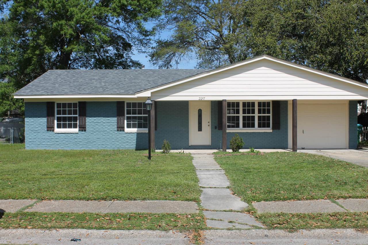 2217 Gregory Blvd - Photo 1