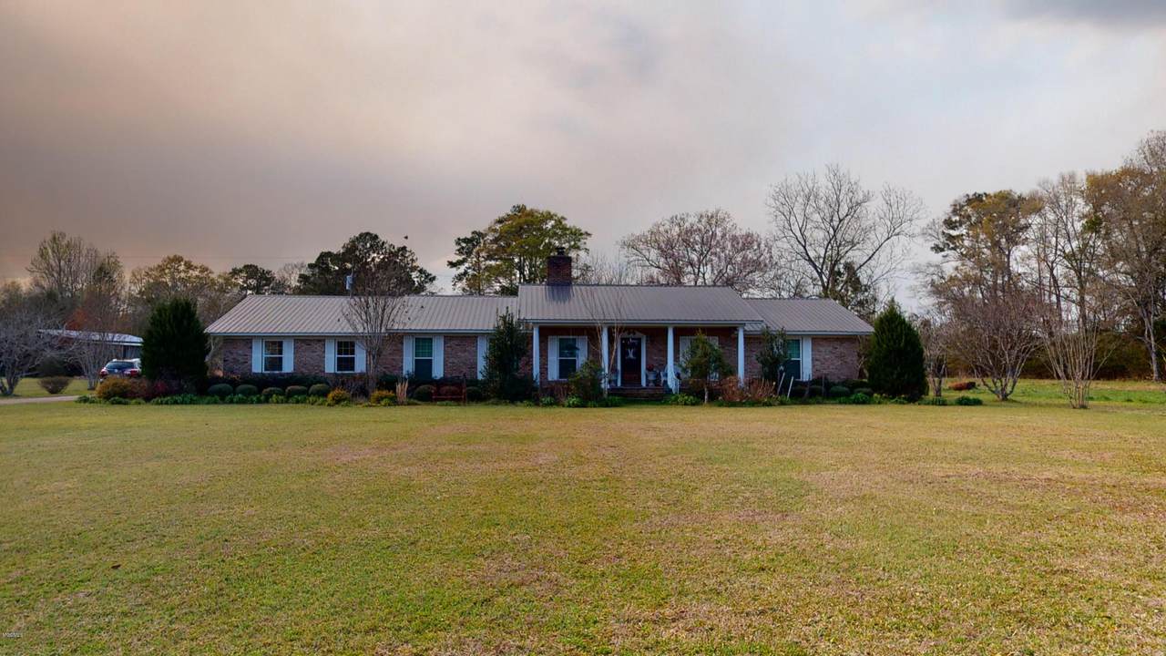 3923 Merritt Rd - Photo 1