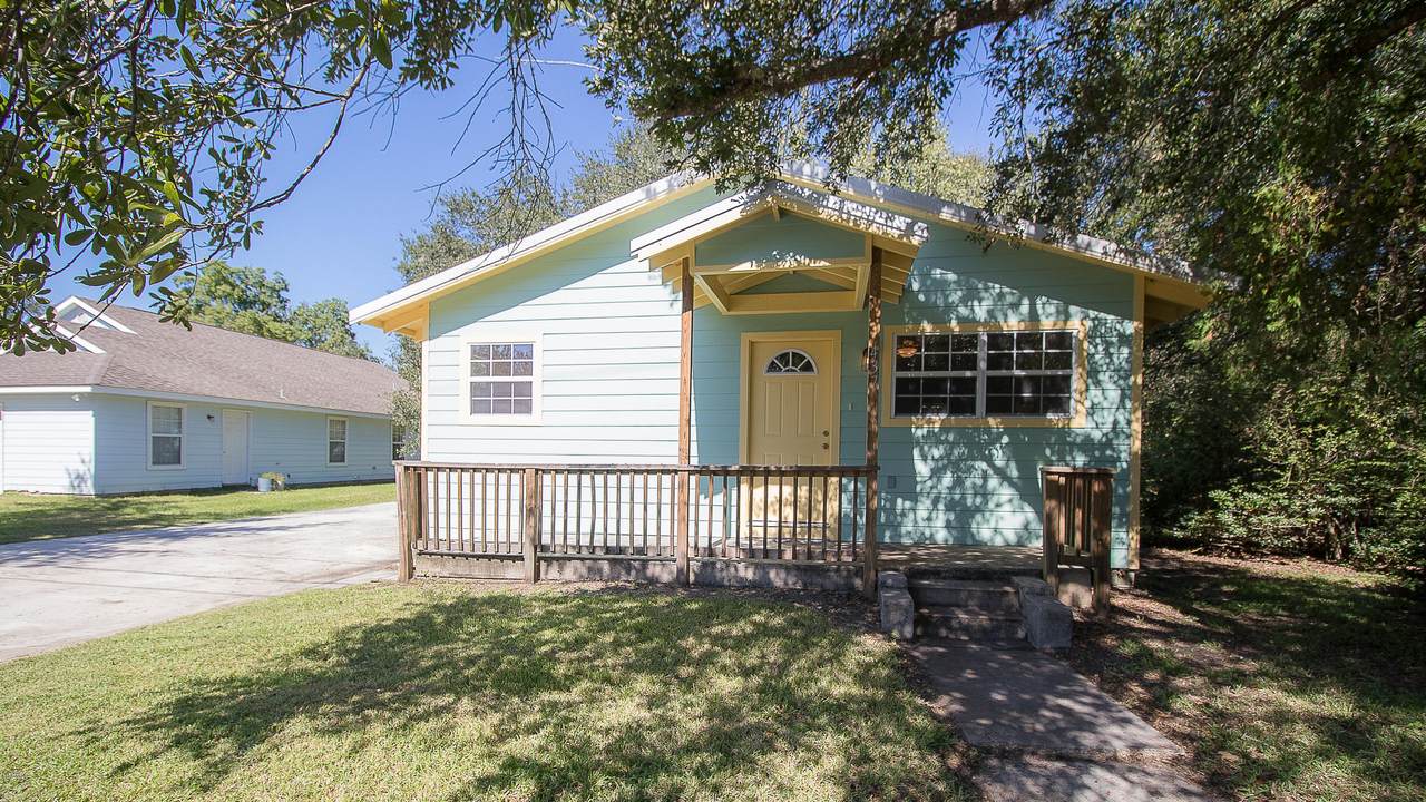 437 Easterbrook St - Photo 1