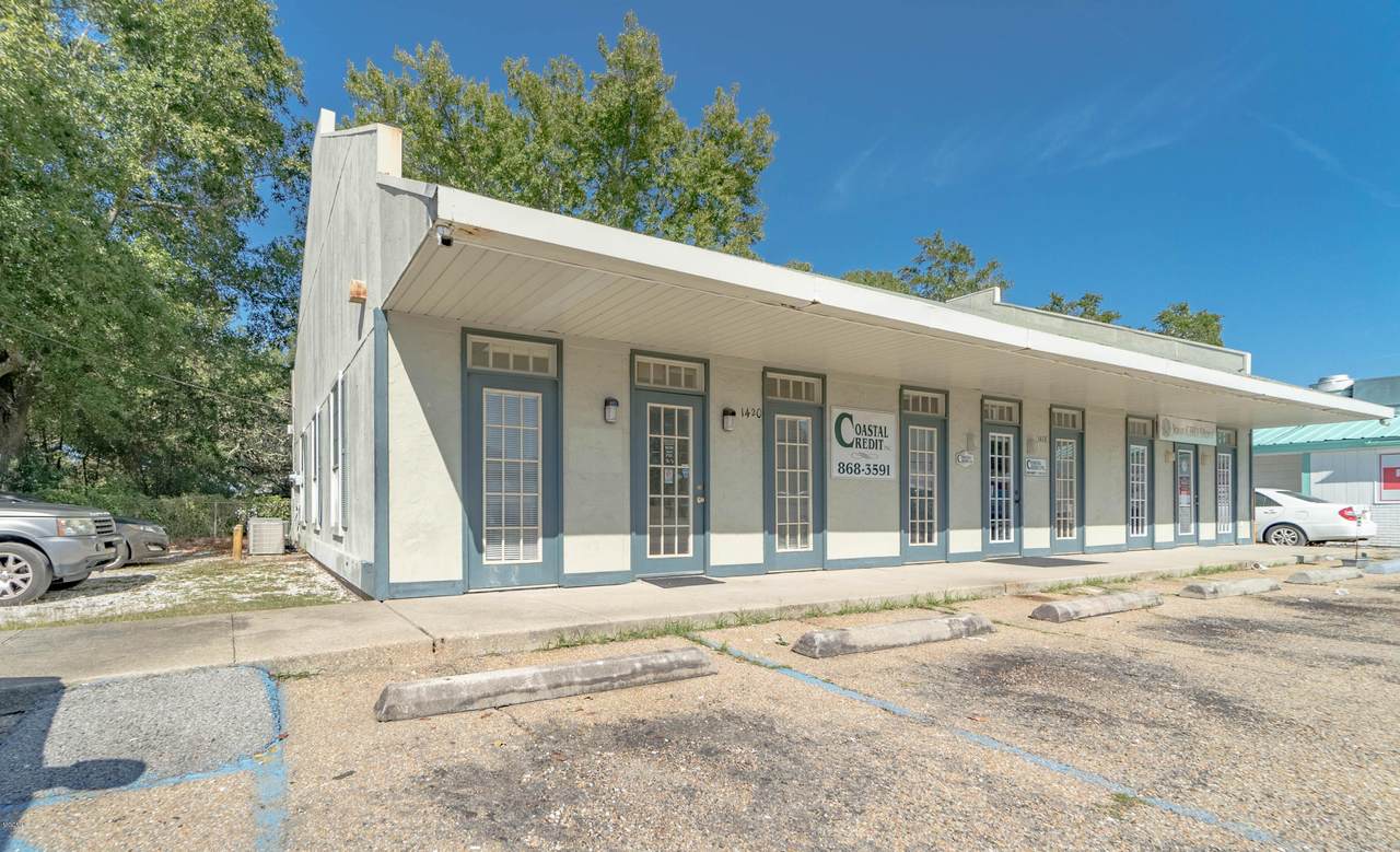 1420 Pass Rd - Photo 1