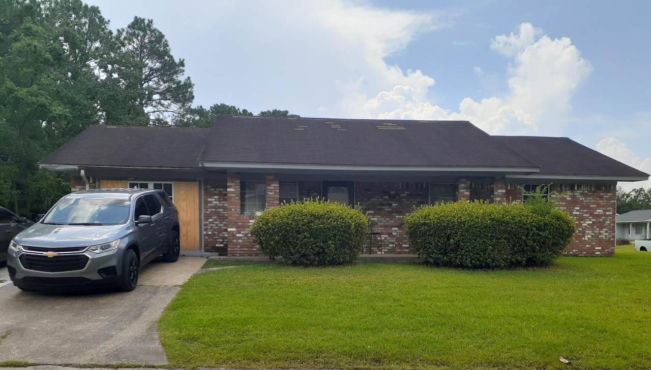 401 Stevens Cir - Photo 1