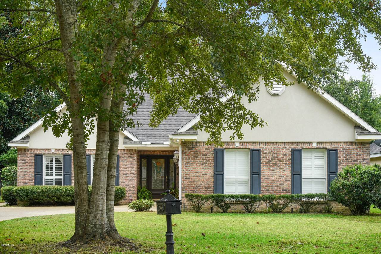 2565 Rue Palafox - Photo 1