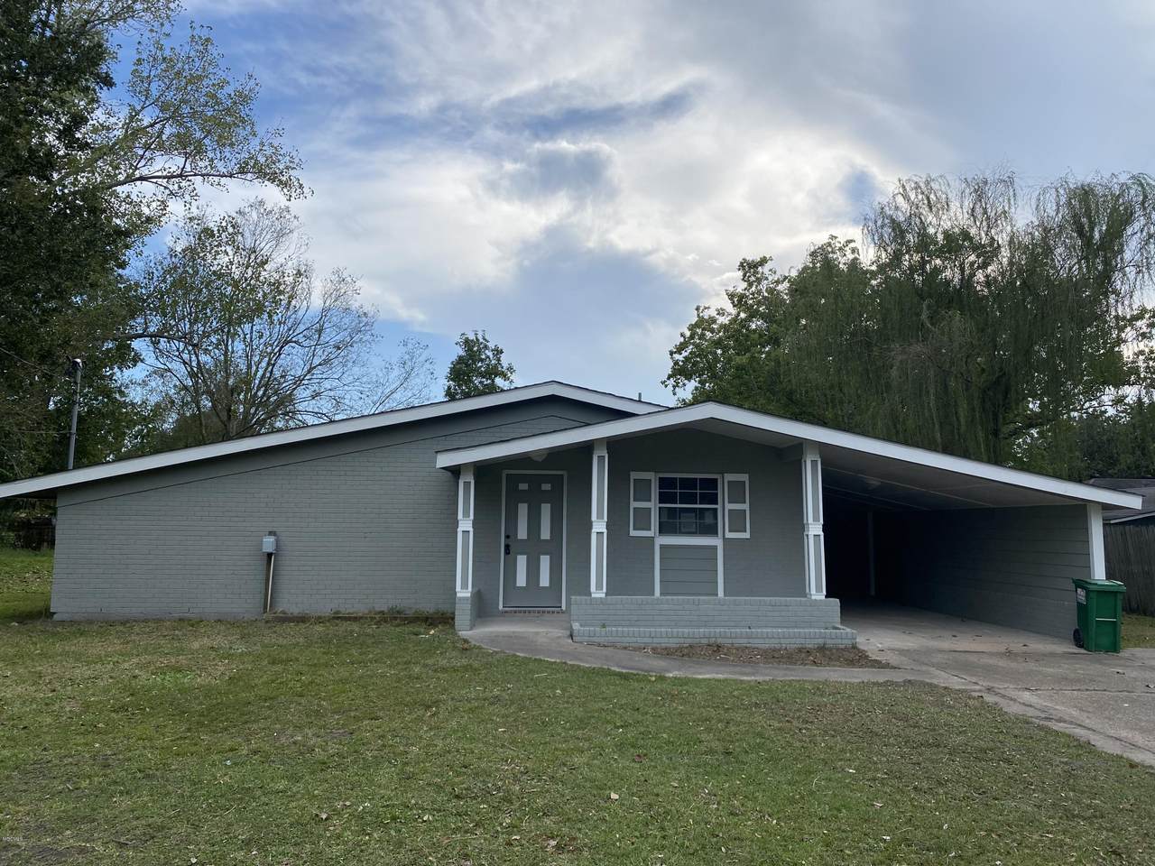 2108 Glendale St - Photo 1