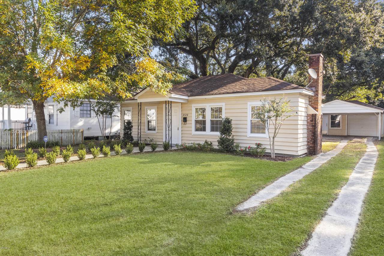 2728 Pine Ave - Photo 1