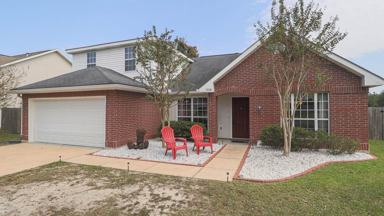 3208 Joy Ln - Photo 1