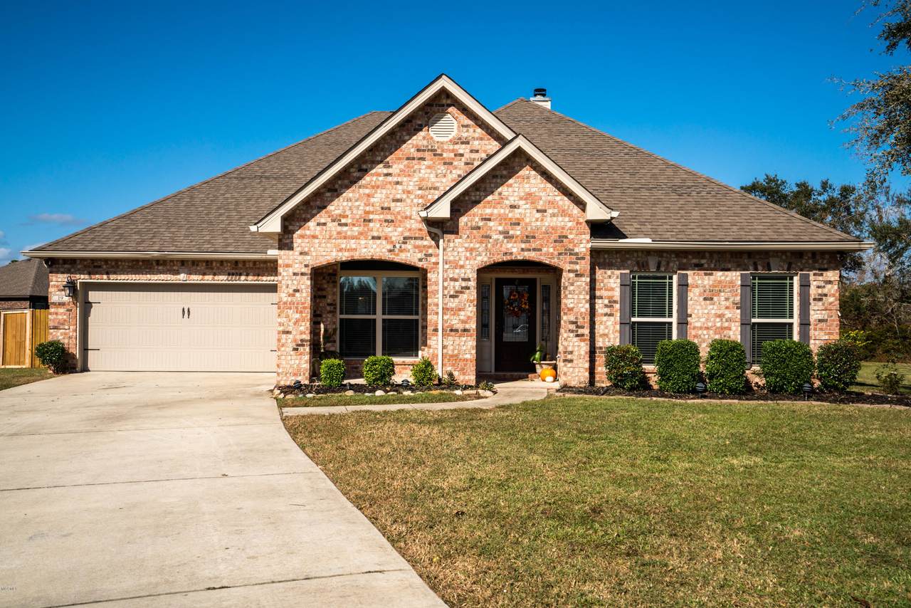 19 Estate Dr - Photo 1