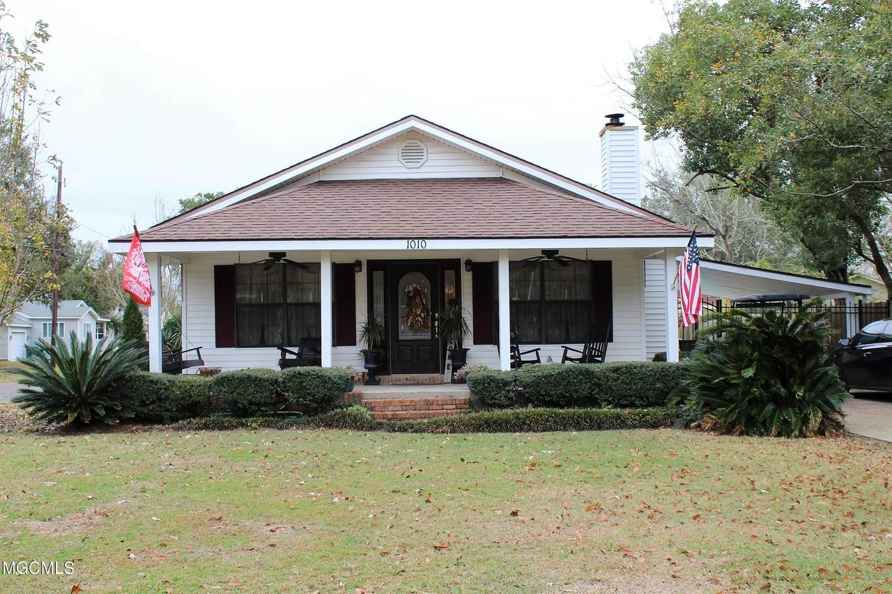 1010 Buena Vista St - Photo 1