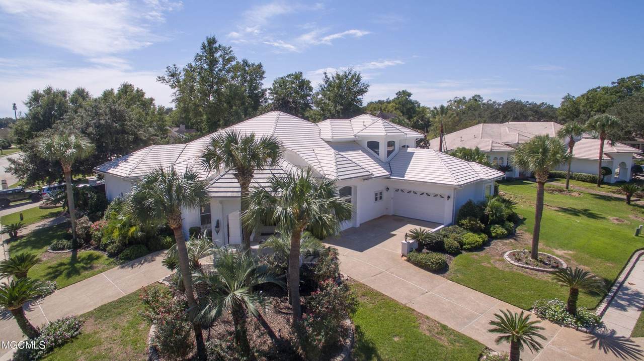 2011 Bayou Laporte Dr - Photo 1