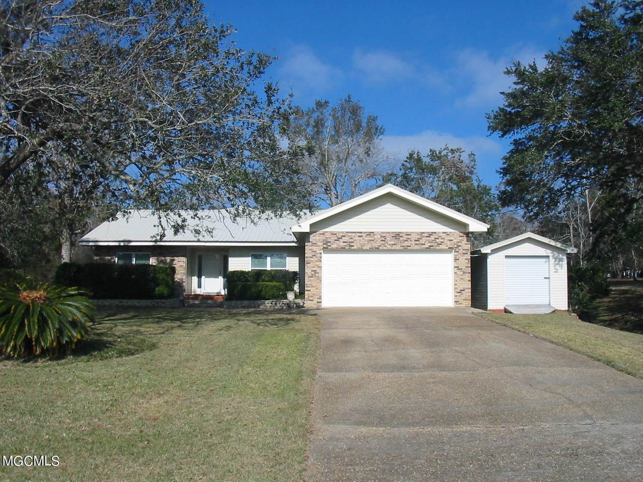67175 Diamondhead Dr - Photo 1