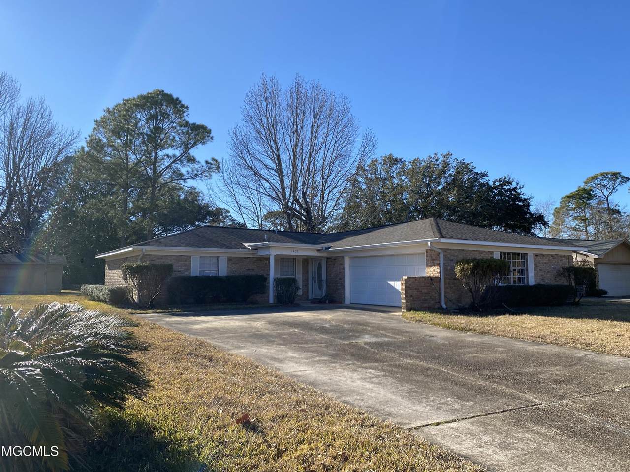 1403 Cornwall Dr - Photo 1