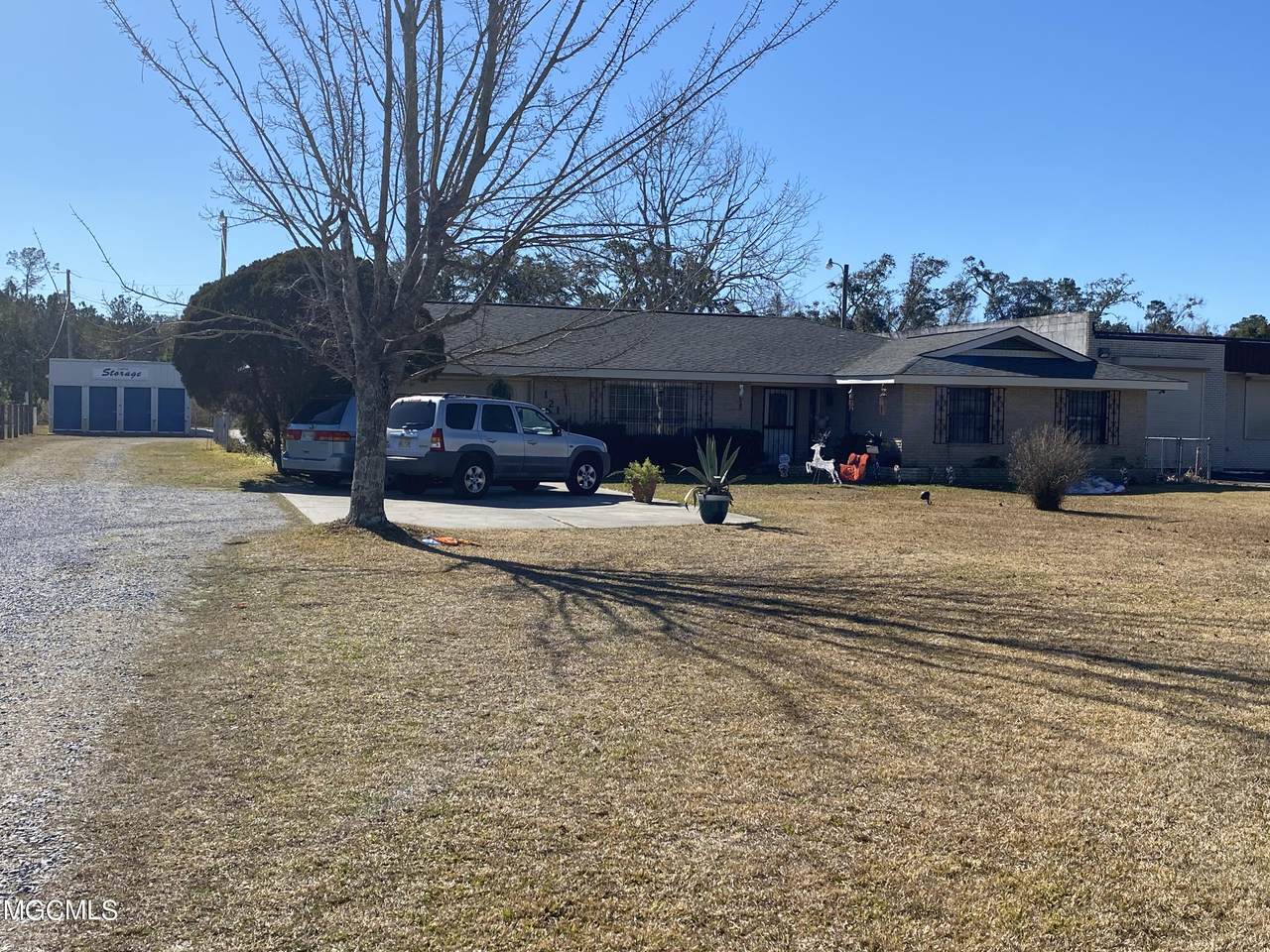 121 Highway 90 - Photo 1