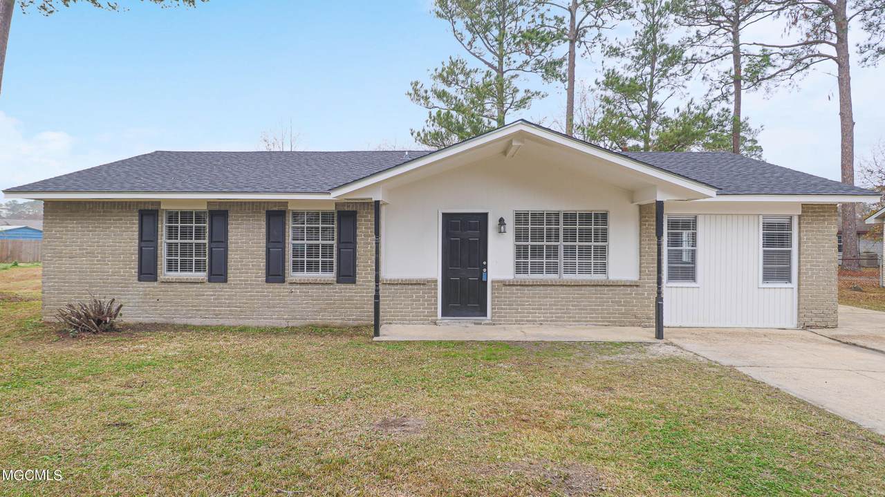 16 Cottonwood Ct - Photo 1