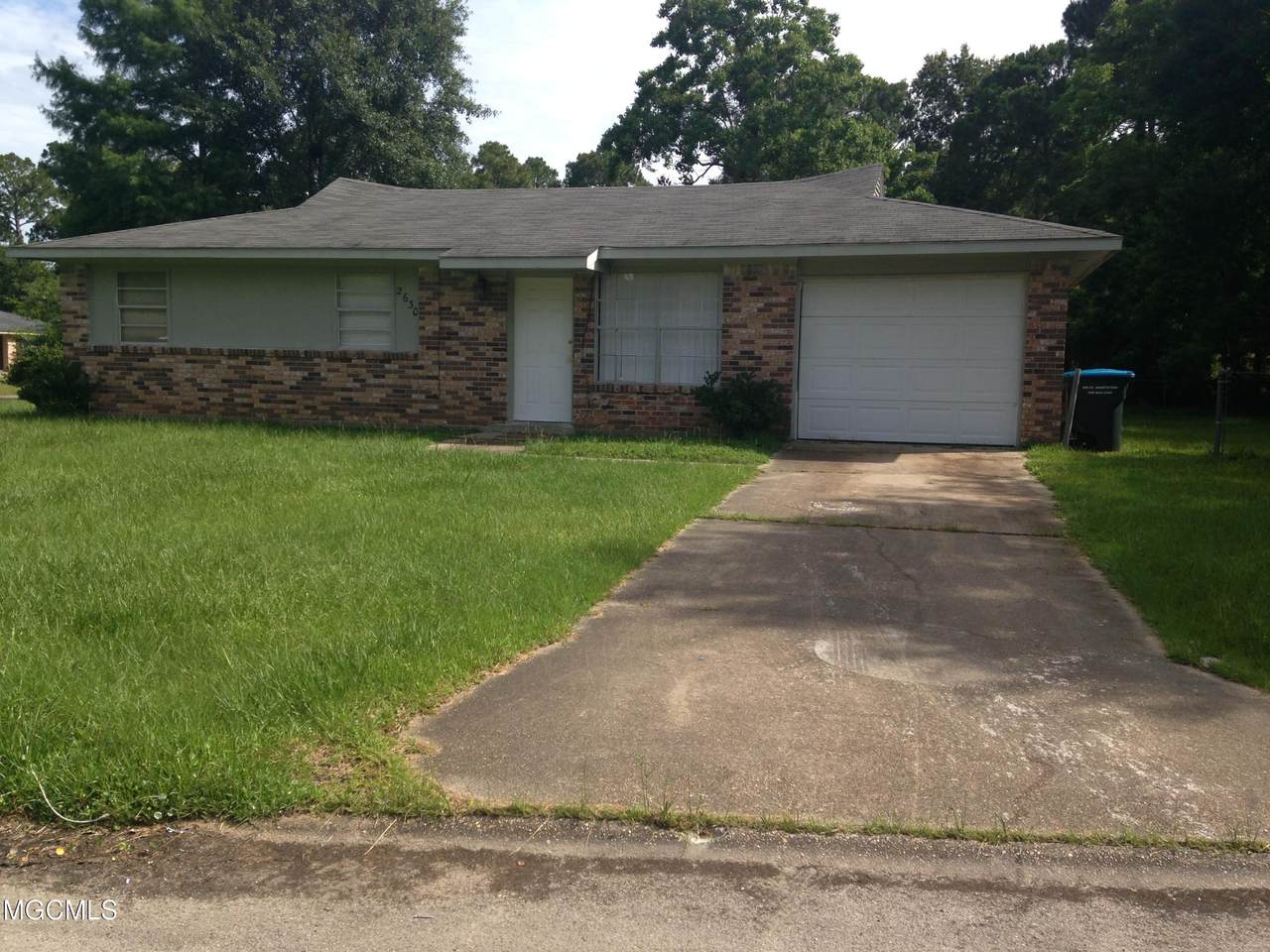 2630 Ridgeway Dr - Photo 1
