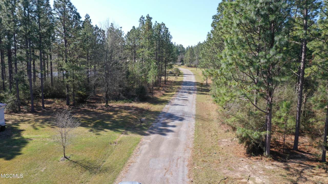 35 Neptune Ln - Photo 1