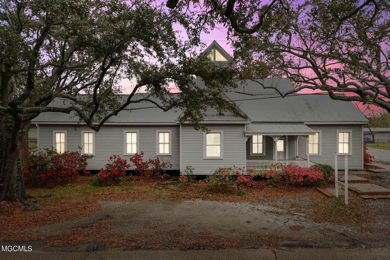 424 Washington Ave - Photo 1