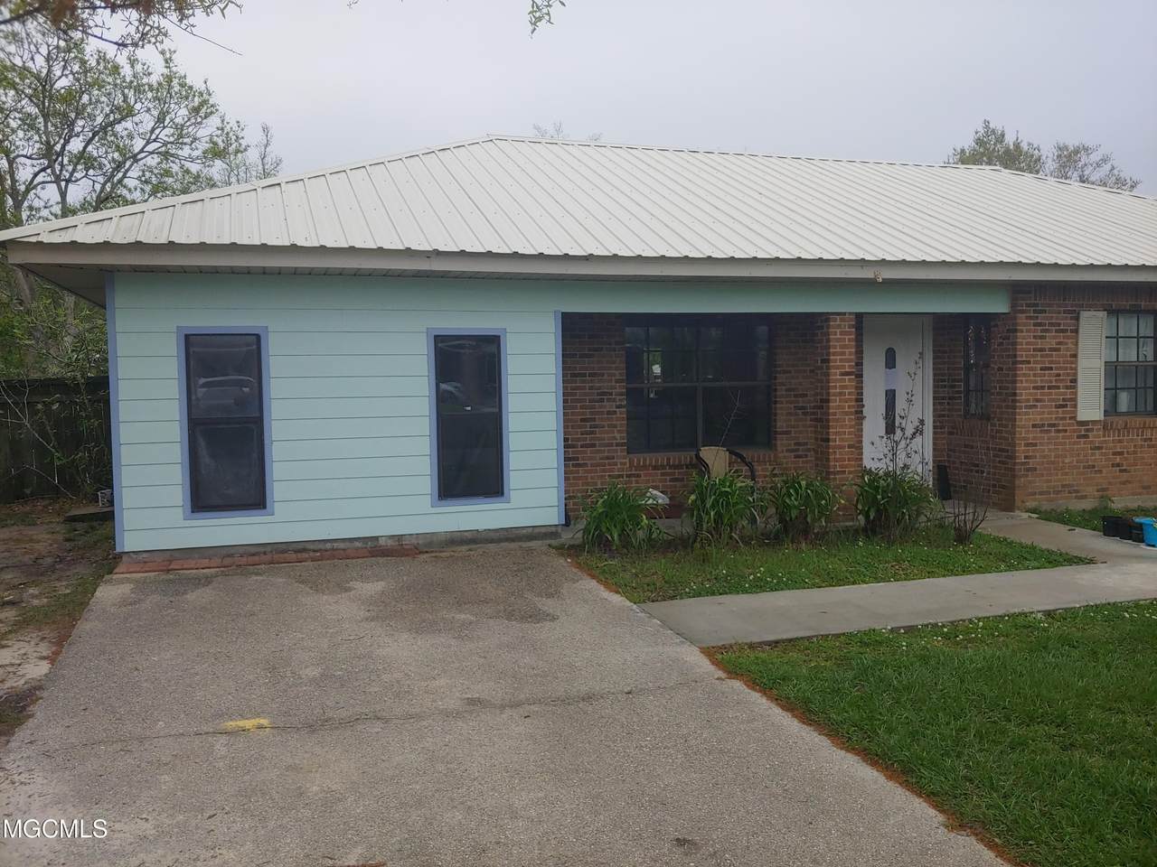 204 Kacey Ln - Photo 1