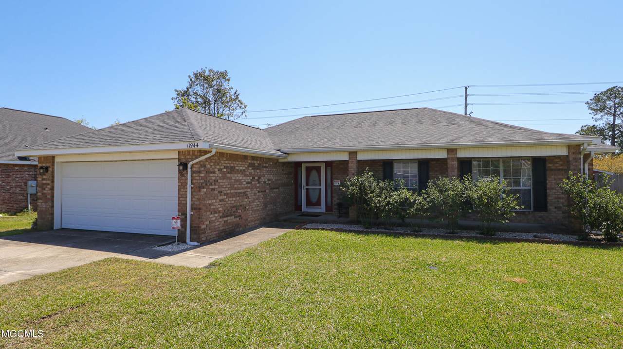 11944 Stage Dr - Photo 1
