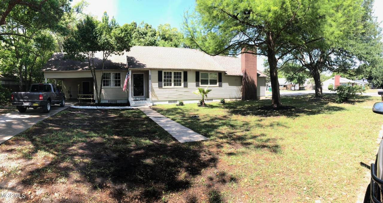 1819 21st Ave - Photo 1