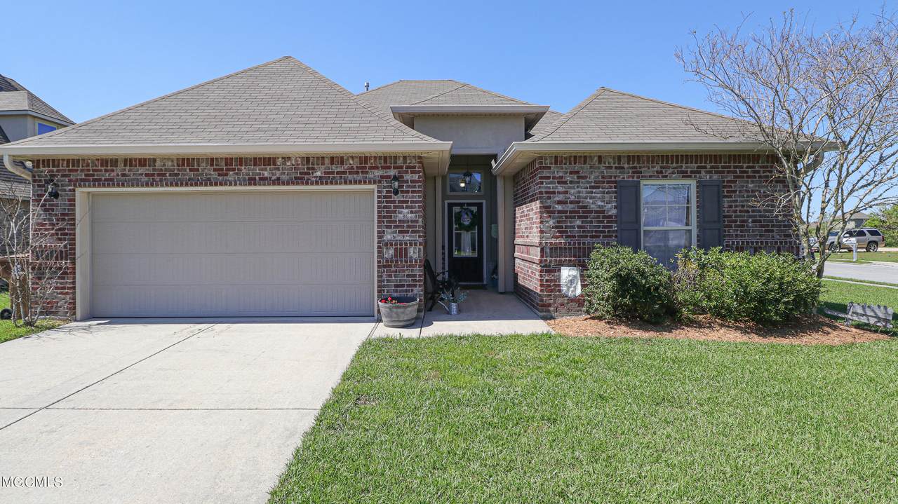 16900 Acron St - Photo 1