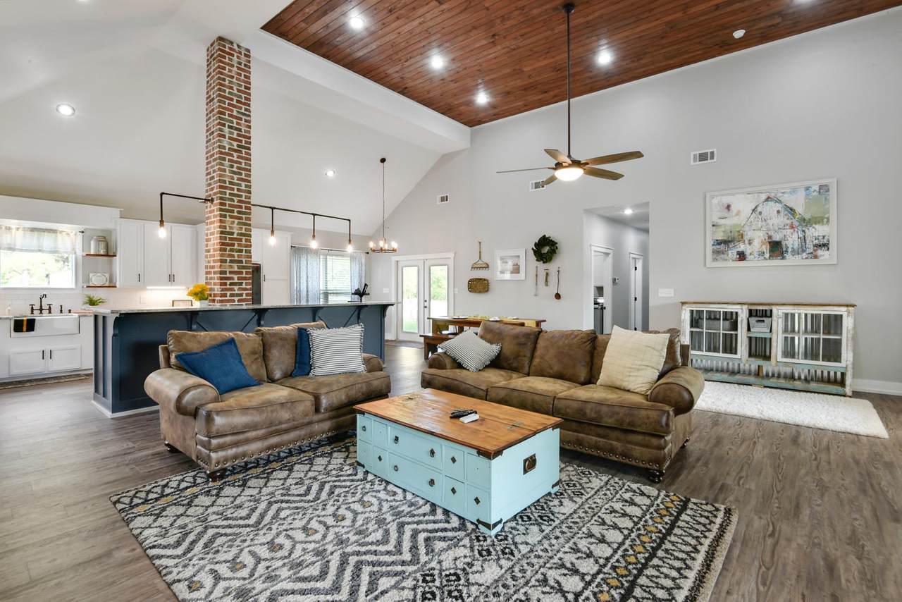 10709 Jake Bell Rd - Photo 1