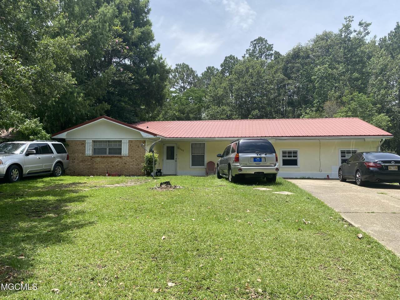 5013 Deerfield St - Photo 1