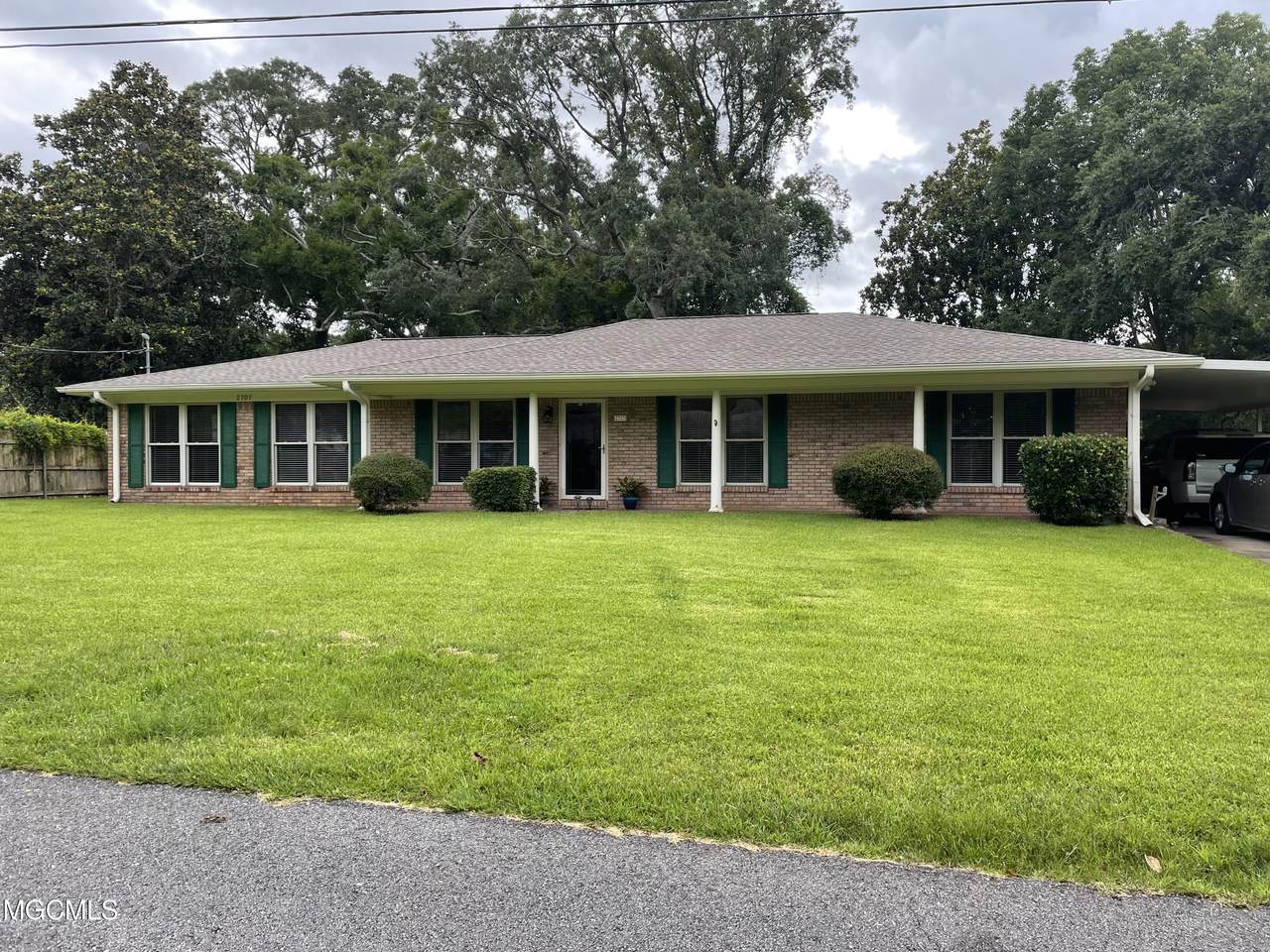2707 Brumbaugh Rd - Photo 1
