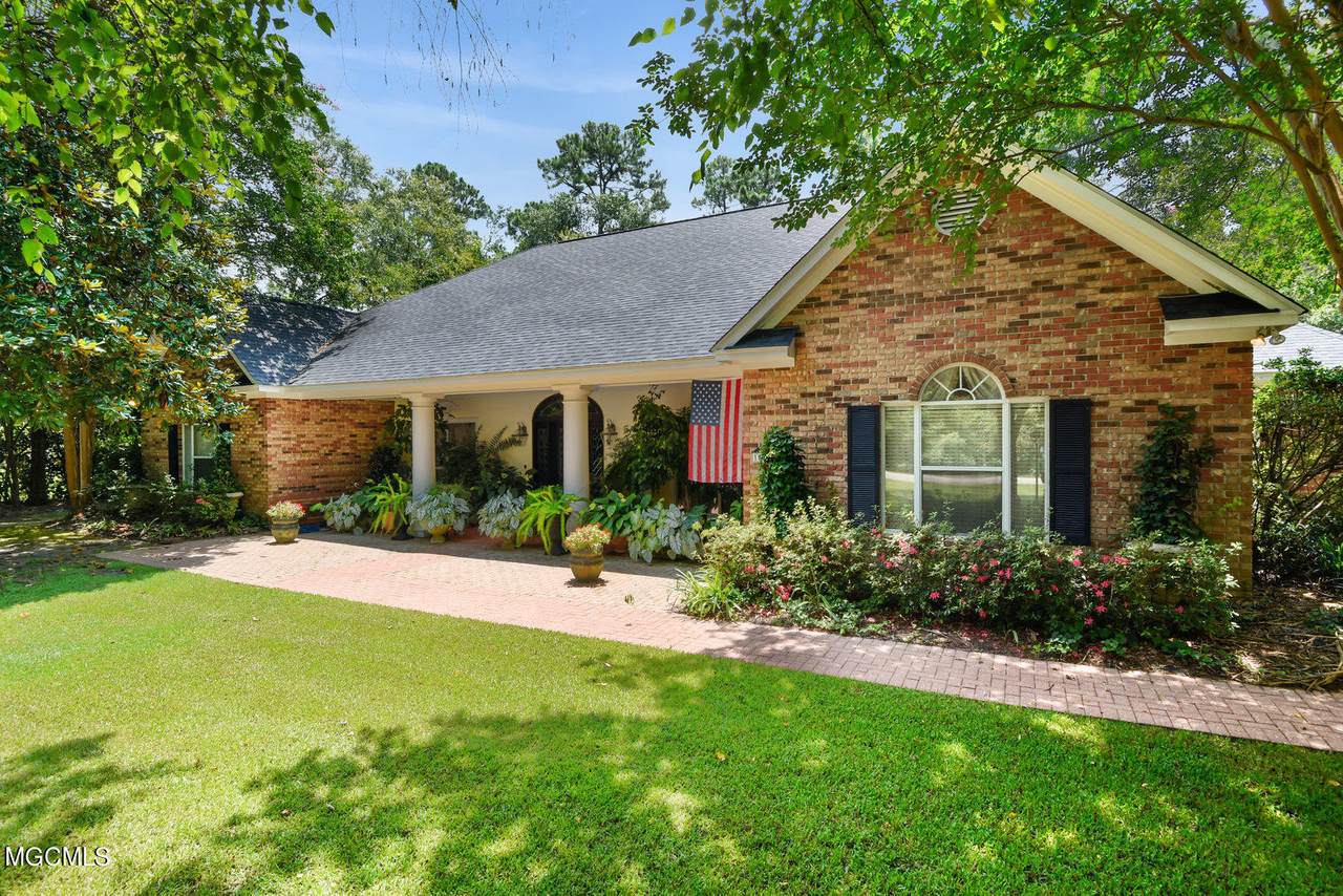 15010 Whisperwood Dr - Photo 1