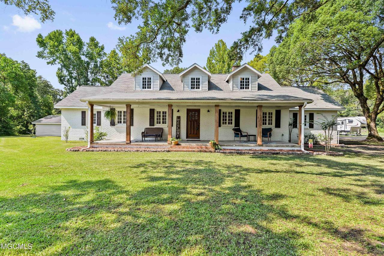 5908 Wooded Acres Rd - Photo 1