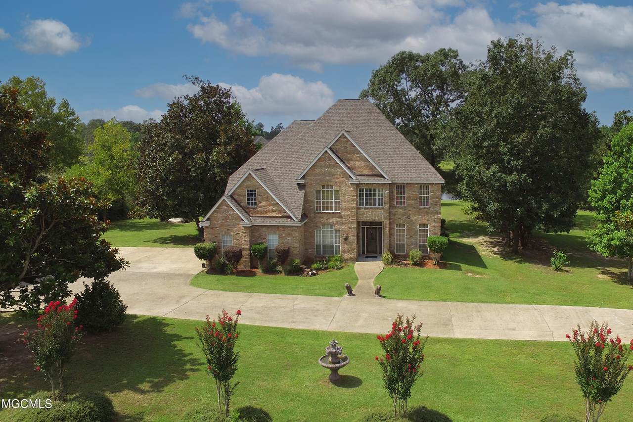 5075 Crescent Ridge Dr - Photo 1