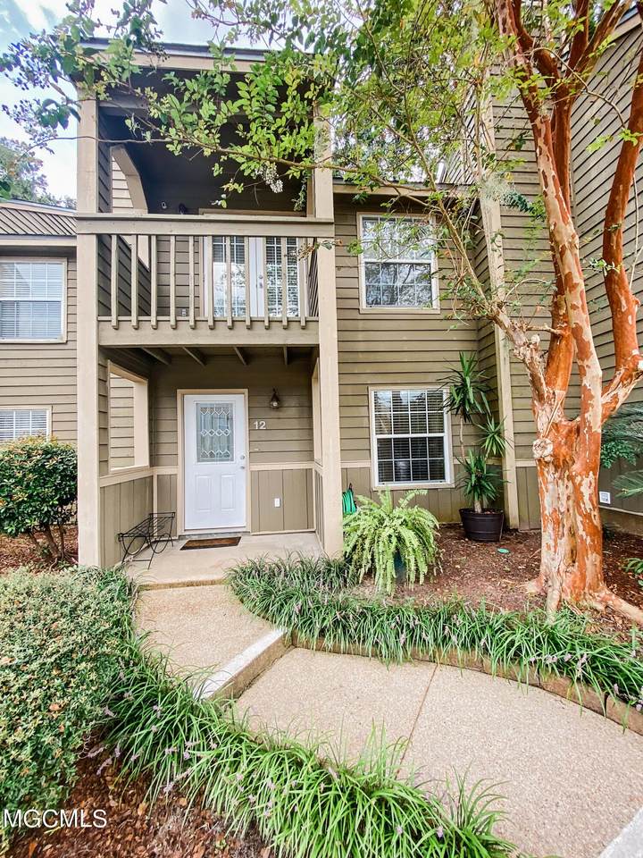 495 Popps Ferry Rd - Photo 1