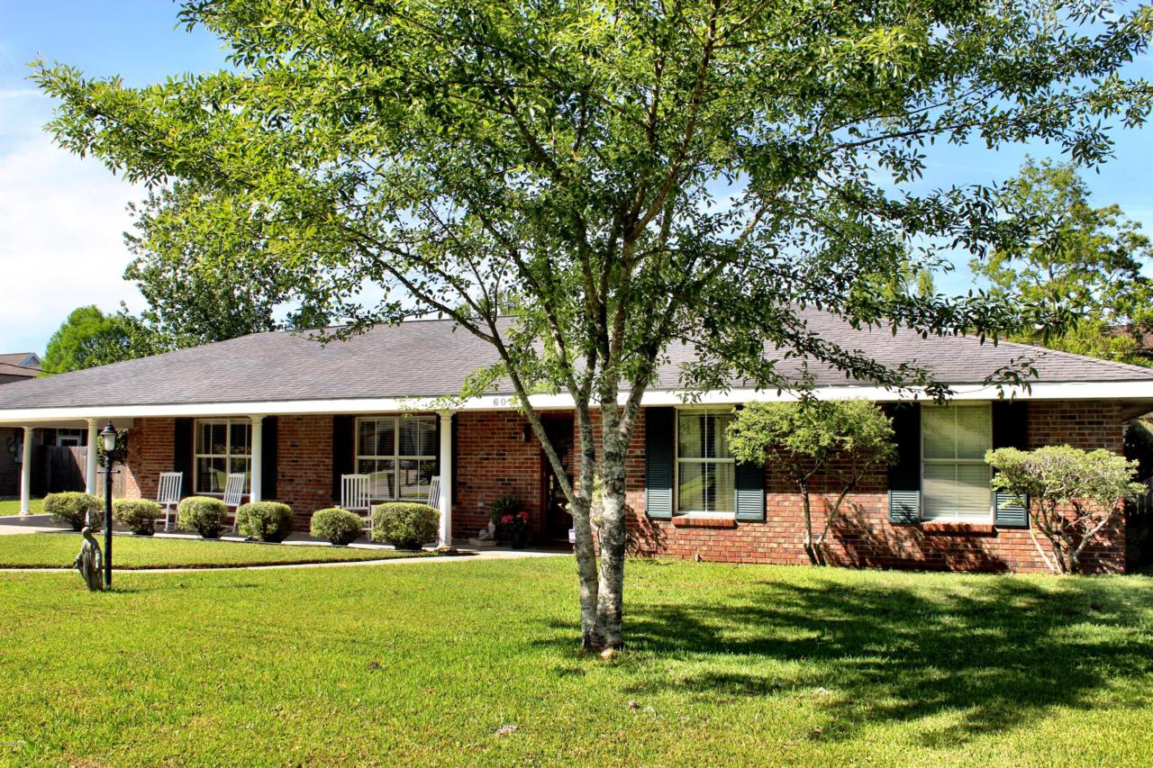 607 Highland Drive - Photo 1