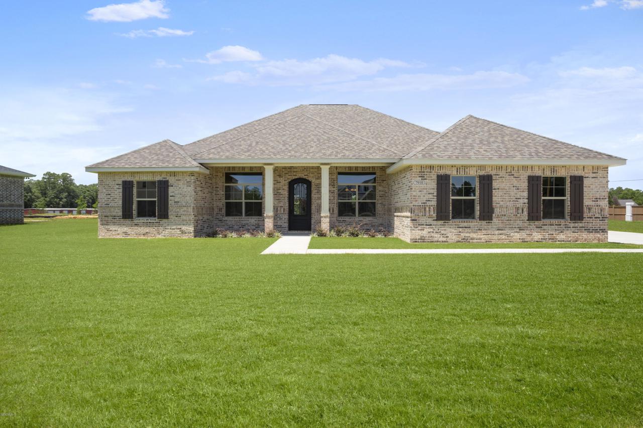 7910 Village Green Dr - Photo 1
