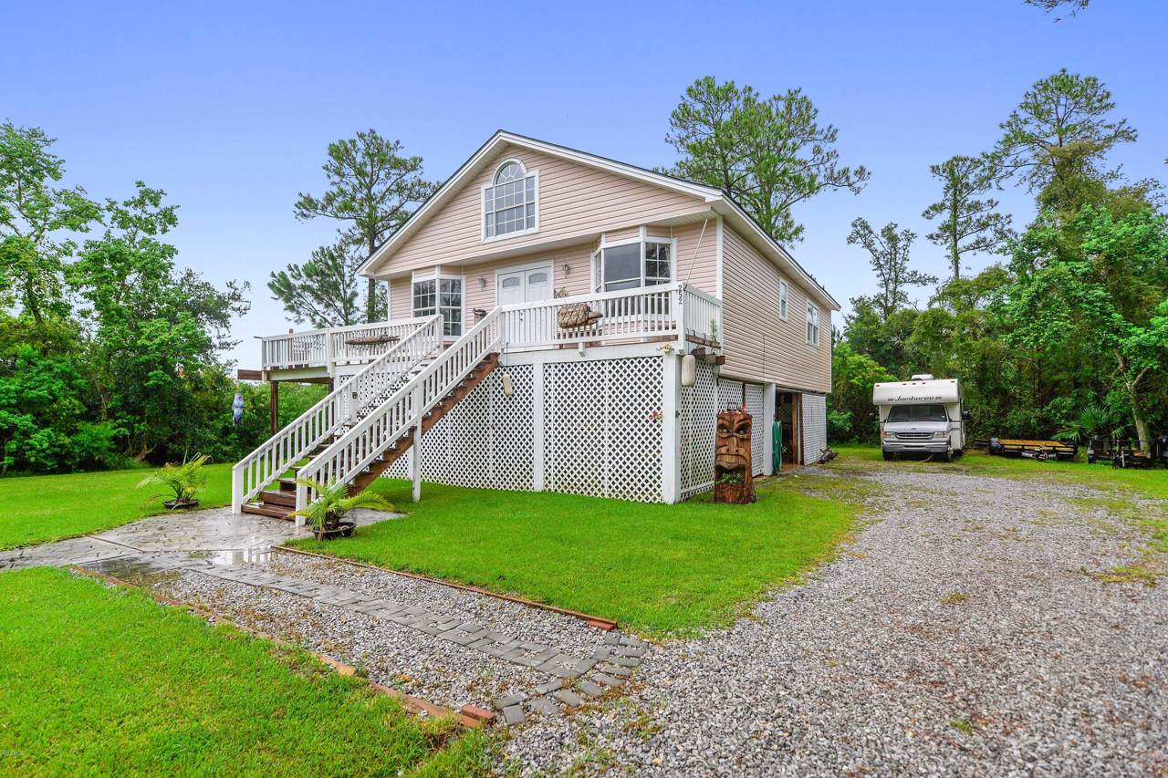 252 Fernwood Dr - Photo 1