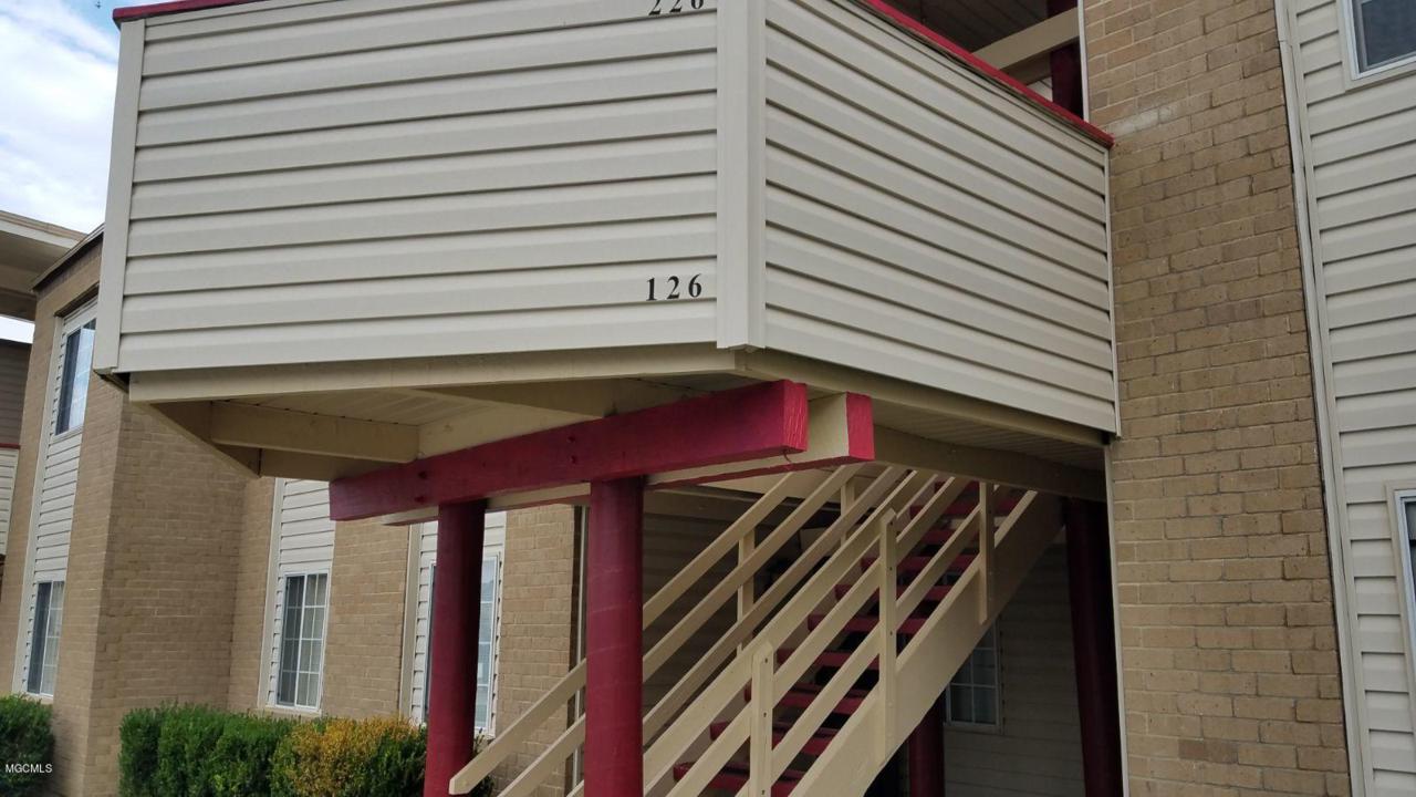 245 Mcdonnell Ave - Photo 1