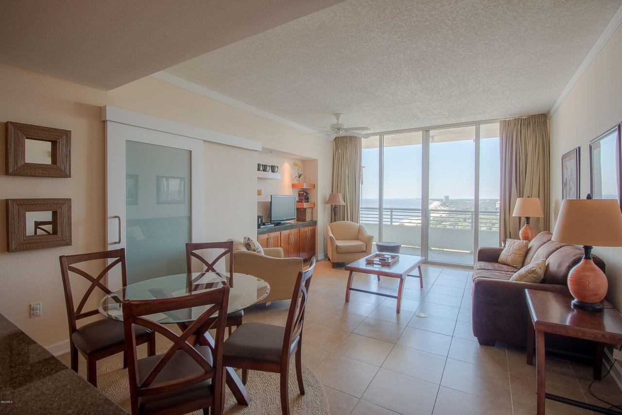 2060 Beach Blvd - Photo 1
