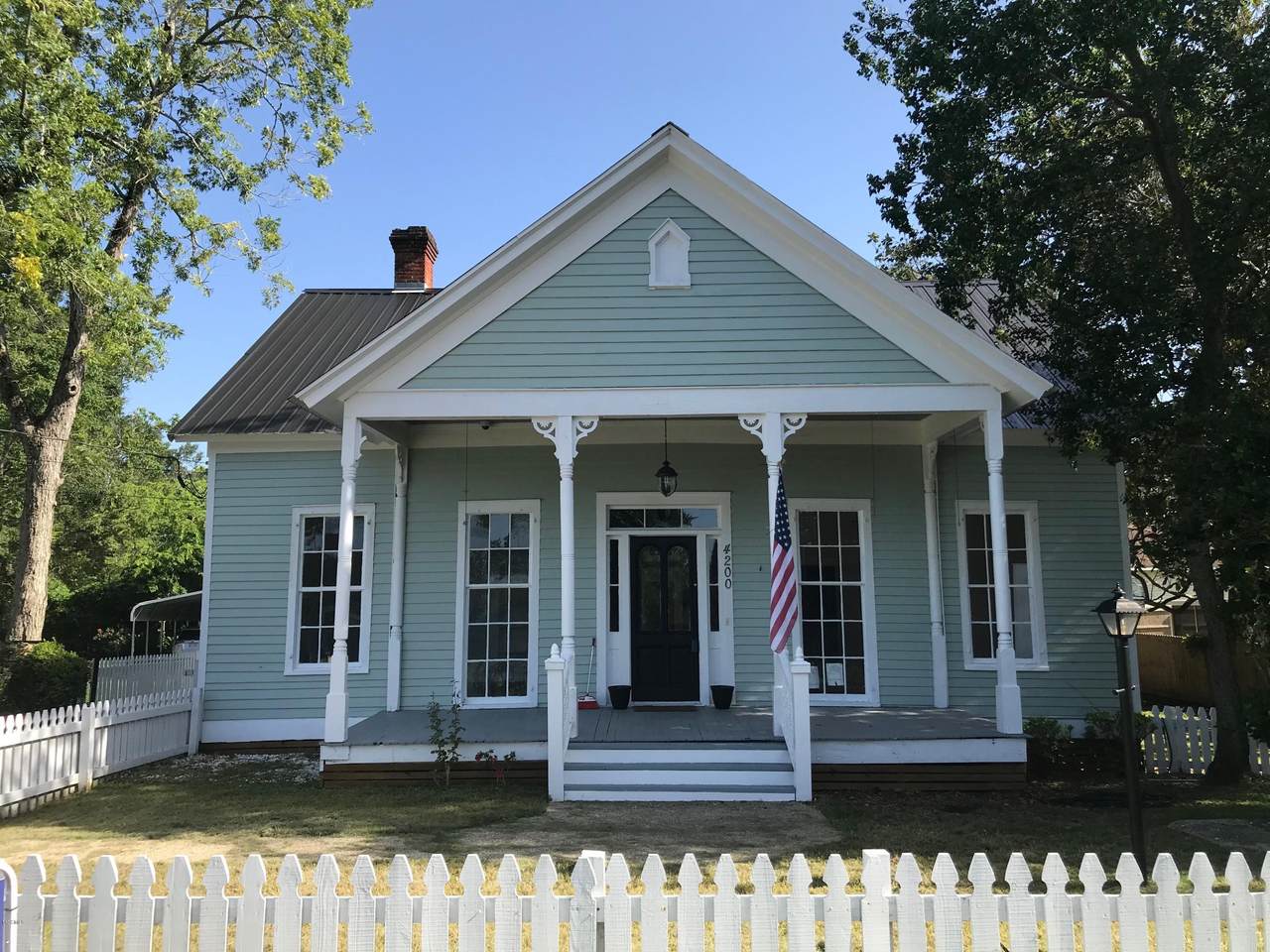 4200 Dantzler St - Photo 1