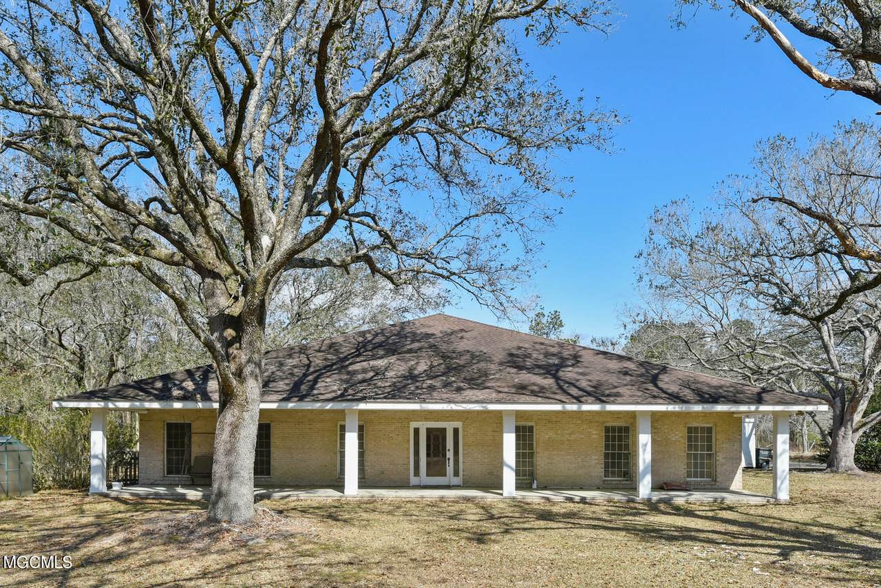10200 Jim Ramsay Rd - Photo 1