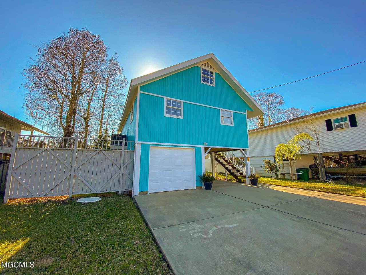9265 Riverlodge Dr - Photo 1